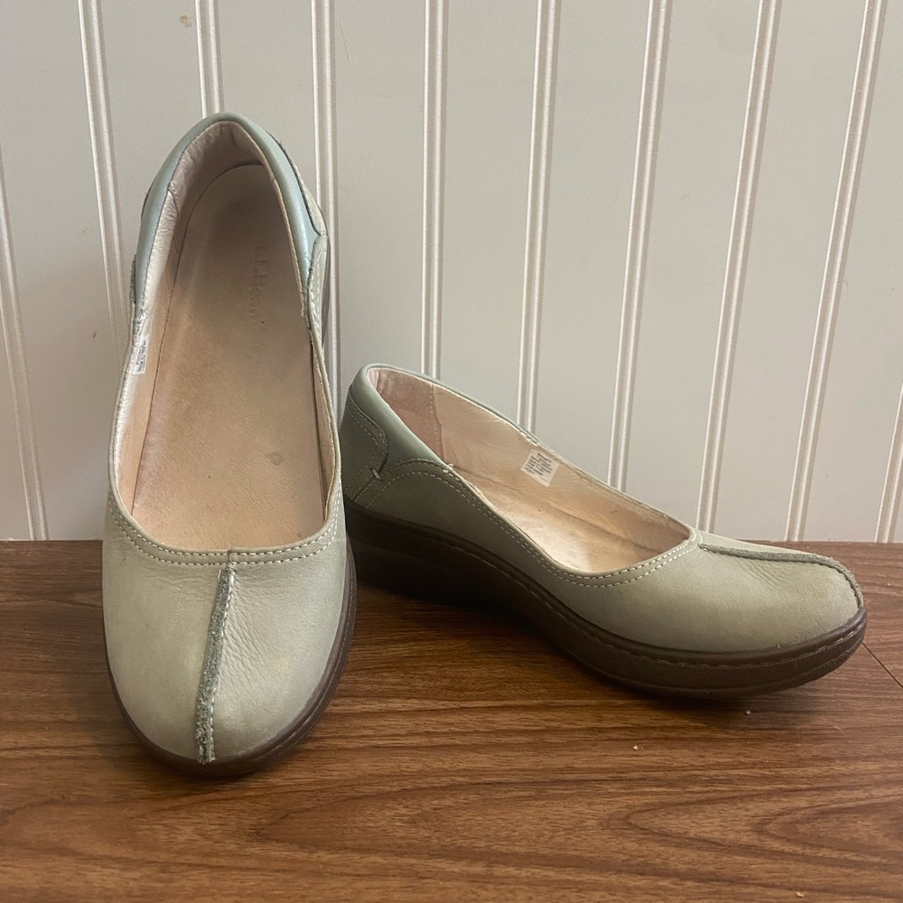 L.L. Bean Wedge Loafer Split Toe Pale Turquoise Leather Slip On Comfort Shoe 7